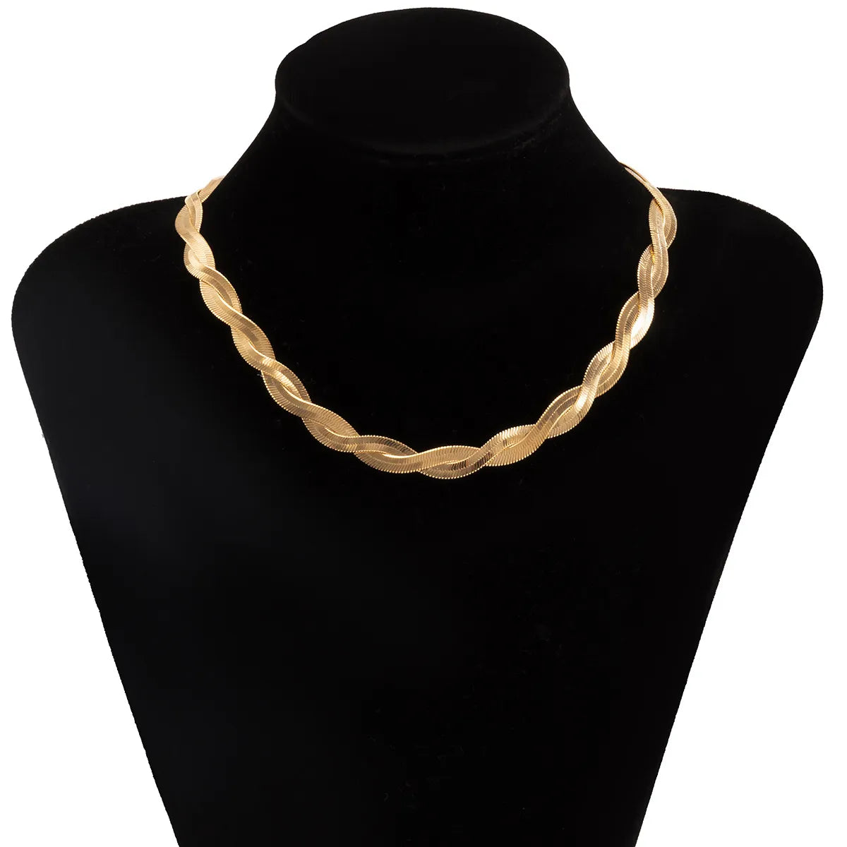 Simple Twisted Flat Blade Snake Chain Sexy Necklace Ladies 2022 Vintage Gold Color Clavicle Necklaces Girls Fashion Jewelry