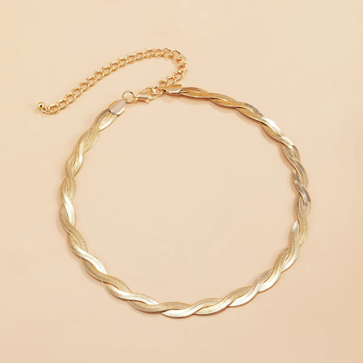 Simple Twisted Flat Blade Snake Chain Sexy Necklace Ladies 2022 Vintage Gold Color Clavicle Necklaces Girls Fashion Jewelry