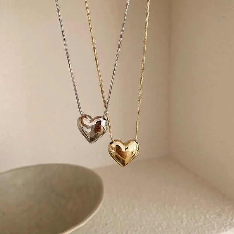 Vintage Love Heart Pendant Necklace for Women Trend Aesthetic Gold Color Metal Chain Collar Choker Party Jewelry Birthday Gifts